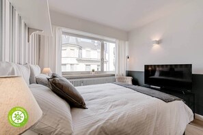 1 bedroom, iron/ironing board, WiFi, bed sheets - Studio Chic bis hyper center (Luxembourg)