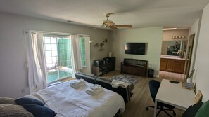 1 bedroom, WiFi, bed sheets