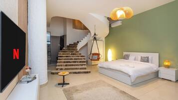 In-room safe, iron/ironing board, free WiFi, wheelchair access