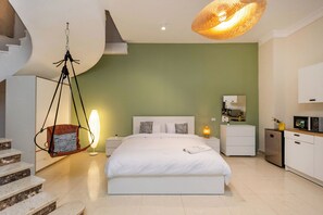 Rum - utsikt mot staden | Värdeförvaringsskåp på rummet, strykjärn/strykbräda och gratis wi-fi