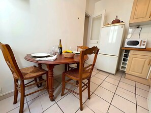 Dining - L'appartement Pyrénées (Paris)
