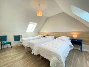 2 chambres, fer et planche à repasser