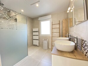 Shower, hair dryer, toilet paper - Charming Breton house a stone's throw from the beach (Plouescat)