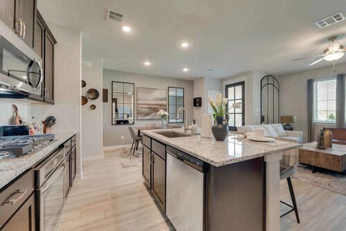 3BD  TownHome  Tavolo Pk F Worth  FW001