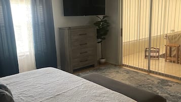 Bügeleisen/Bügelbrett, kostenloses WLAN, Bettwäsche