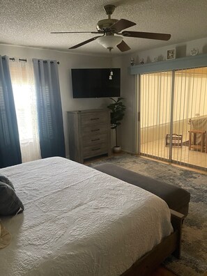 Bügeleisen/Bügelbrett, kostenloses WLAN, Bettwäsche