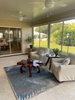 Terrace/patio - Newly Renovated 2BR/2BA + Golf Cart, WiFi & Streaming! (The Villages)