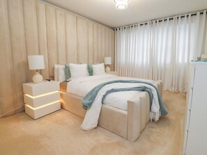 4 bedrooms, individually decorated, individually furnished, free WiFi - Mellings Place (Carnforth)