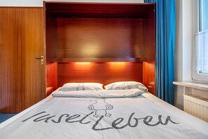 1 bedroom, iron/ironing board, WiFi, bed sheets - Apartment "2-room" with Wi-Fi (Cuxhaven)