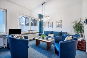 TV, stereo - Apartment "2-room" with Wi-Fi (Cuxhaven)