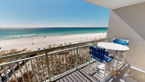 Outdoor dining - Gulf Front Retreat Pelican Isle 503 (Fort Walton Beach)