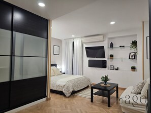 1 bedroom, iron/ironing board, travel crib, WiFi