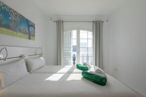 6 bedrooms, iron/ironing board, free WiFi, bed sheets - New! Villa Oasis Prous (Ibiza)