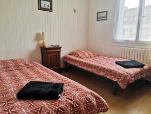 1 Schlafzimmer, Bügeleisen/Bügelbrett, Internetzugang, Bettwäsche