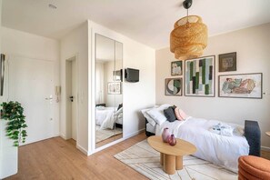 1 bedroom, iron/ironing board, WiFi, bed sheets - Studio terrace in the center of town (Luxembourg)