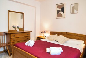 Free WiFi, bed sheets