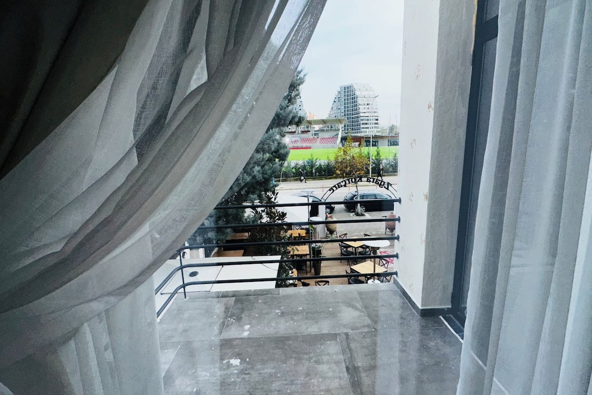 Tremannsrom – deluxe, balkong | Wi-fi (inkludert)