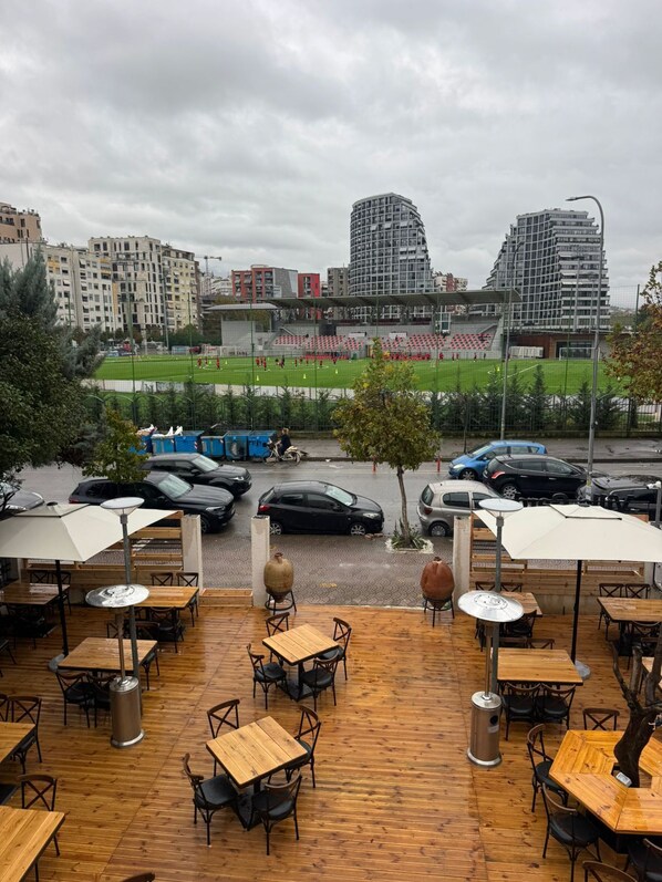 الإطلالة من المنشأة