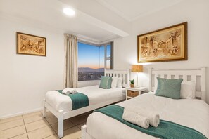 3 quartos, Wi-Fi de cortesia, roupa de cama