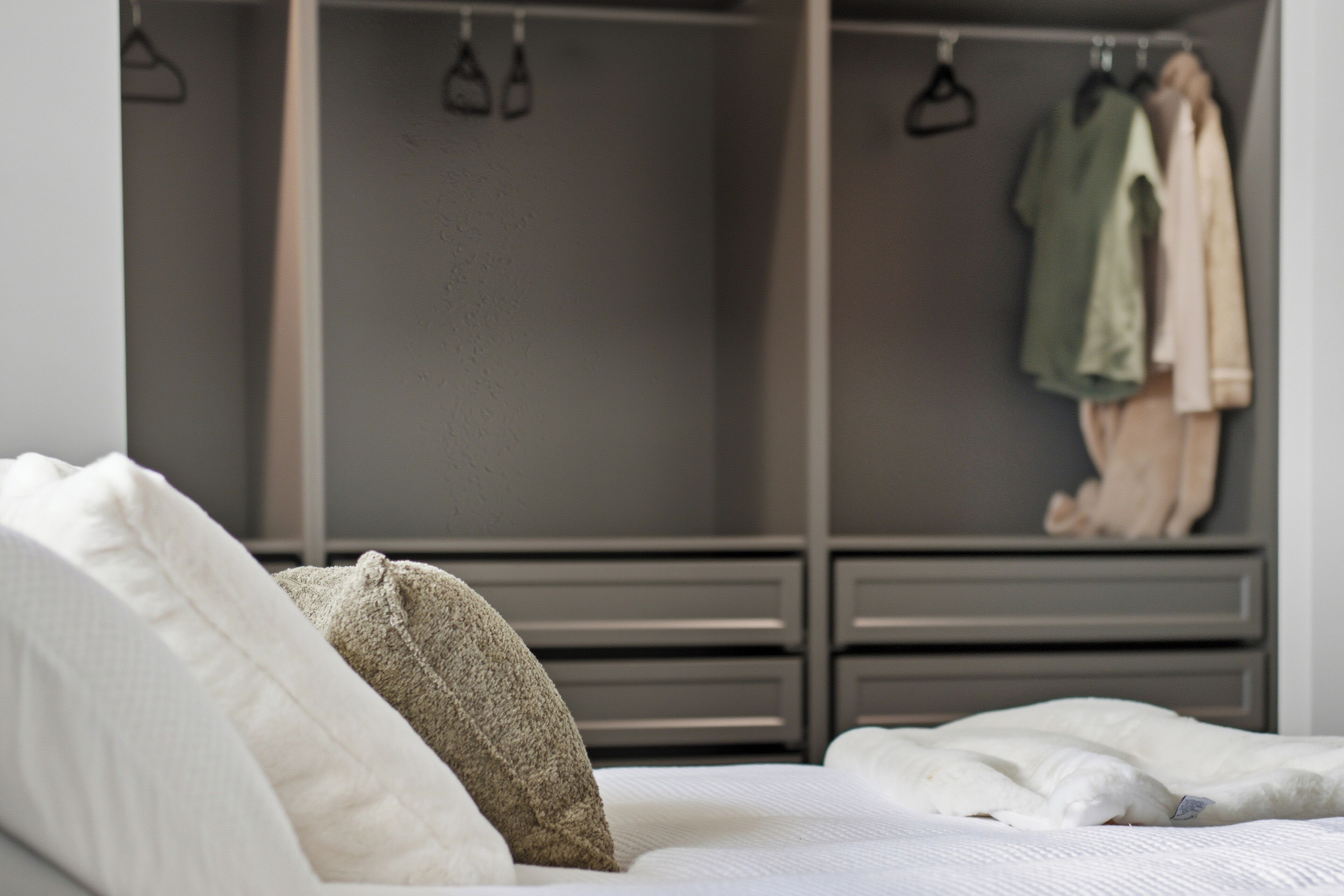 6 chambres, fer et planche à repasser, lit parapluie, Wi-Fi gratuit