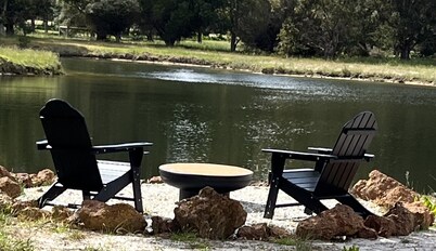 Welcome to your Lakeside Retreat - a beautiful farmhouse in Wilyabrup.