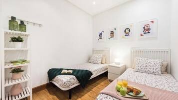 2 bedrooms, iron/ironing board, travel crib, free WiFi