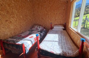2 bedrooms, bed sheets