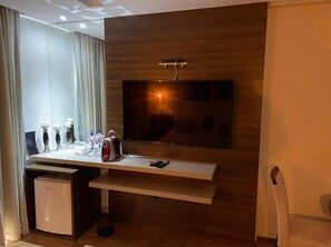 Suíte presidencial, sacada, vista para a cidade | Cofres nos quartos, cortinas blackout, Wi-Fi de cortesia