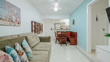 Basic Apartment | Living area