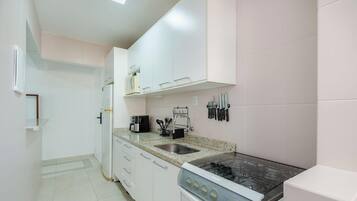 Basic Apartment | Private kitchen