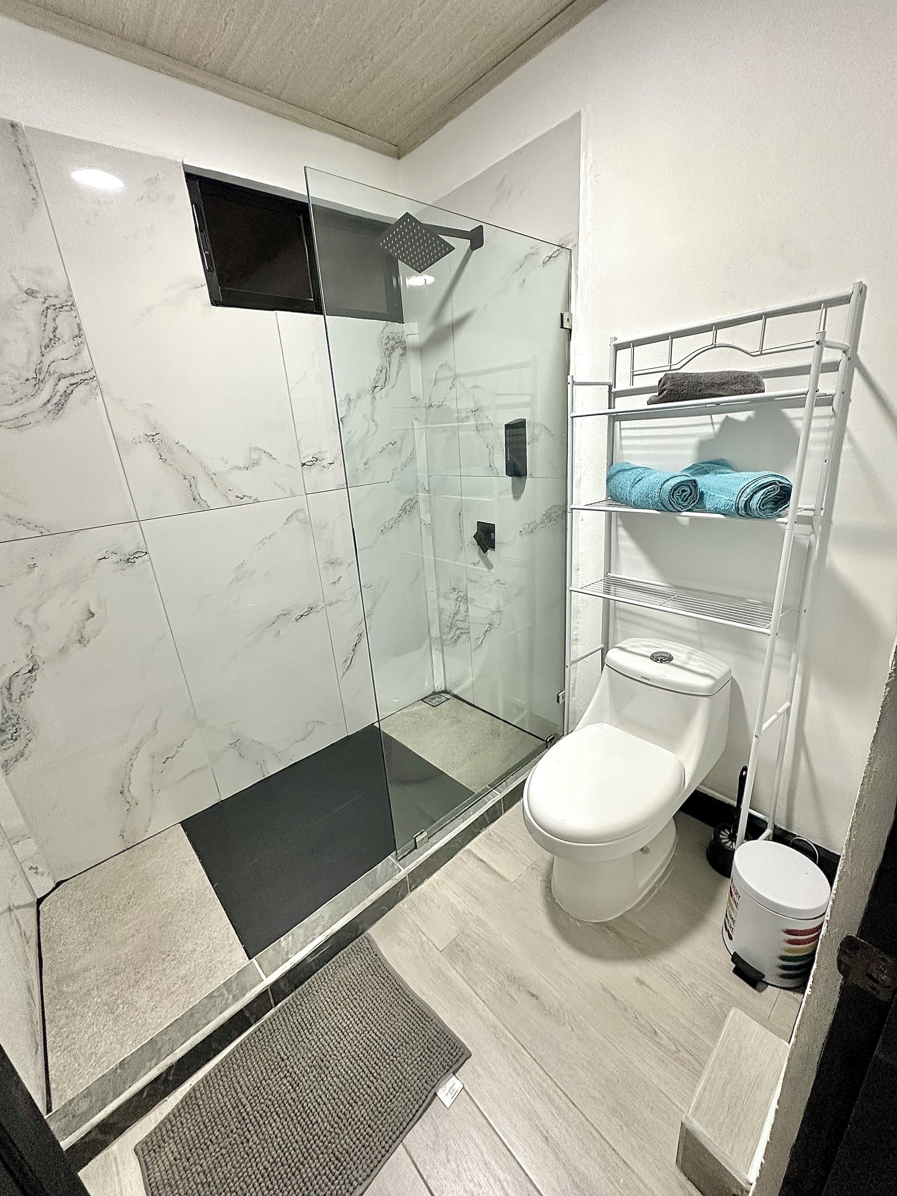 Håndklæder, Sæbe, Toiletpapir