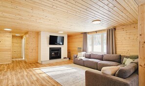 Luxury Cabin, Resort View | Living area