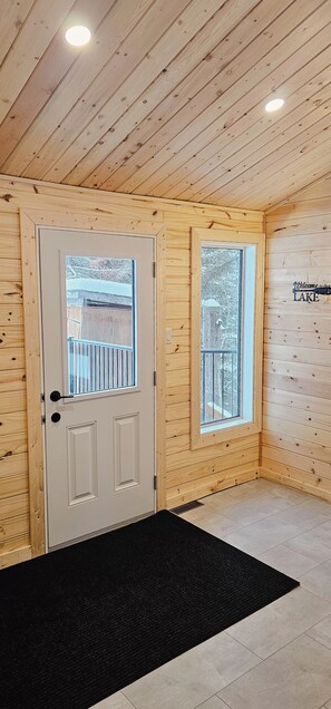 Luxury Cabin, Resort View | Living area