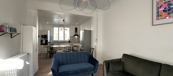 Holiday Home 'Maison De 146m2 - Proche Centre' with Private Terrace and Wi-Fi