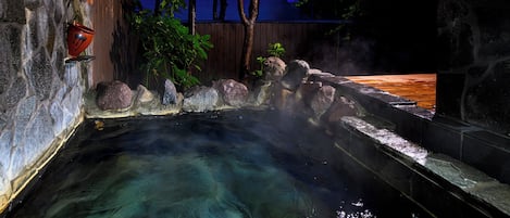 Kamar Quadruple bergaya Jepang, Bebas Asap Rokok | Wi-Fi gratis