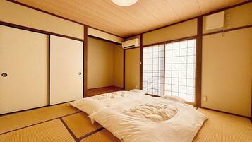 Chambre triple de style japonais | Salle de bain