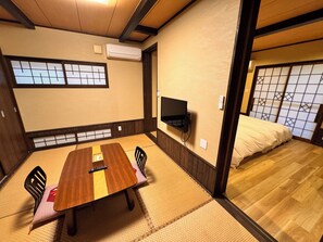 Japanese-style Quadruple Room | Free WiFi - Ryokan YUFUMOMIJI (Yufu)
