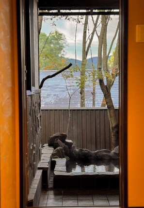 Japanese-style Quadruple Room | Living area