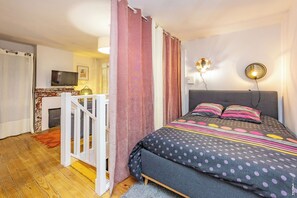 1 chambre, fer et planche à repasser, lit parapluie, Wi-Fi gratuit