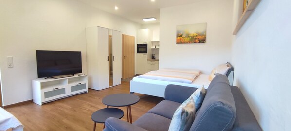 1 Schlafzimmer, Reisekinderbett, kostenloses WLAN, Bettwäsche