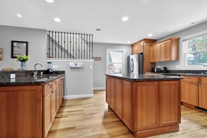 Private kitchen - Island Road Escape (Grass Lake)