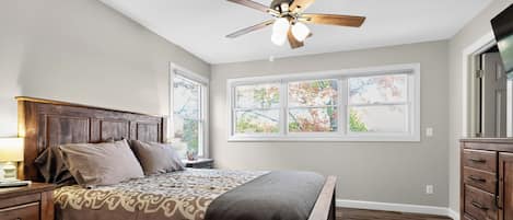 Cortinas blackout, tabla de planchar con plancha y wifi gratis