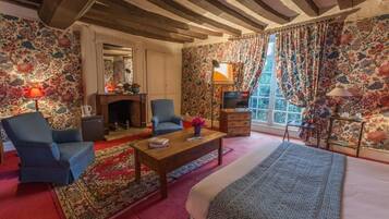 Coffres-forts dans les chambres, chambres insonorisées, Wi-Fi gratuit