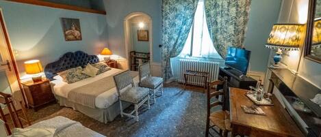 Coffres-forts dans les chambres, chambres insonorisées, Wi-Fi gratuit