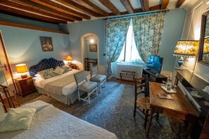 Coffres-forts dans les chambres, chambres insonorisées, Wi-Fi gratuit