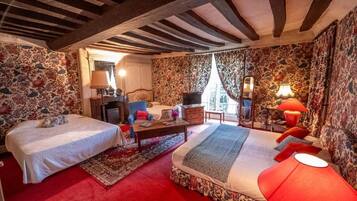 Coffres-forts dans les chambres, chambres insonorisées, Wi-Fi gratuit