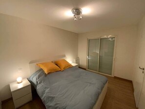 1 bedroom, iron/ironing board, WiFi, bed sheets