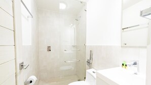 Unclassified image, 5 of 11, button - Ventanas 5- 2C in Chame (Punta Chame)