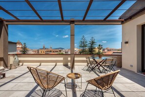 تناول الطعام بالخارج