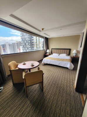 1 bedroom, WiFi, bed sheets - B3 Akros Suite (Quito)